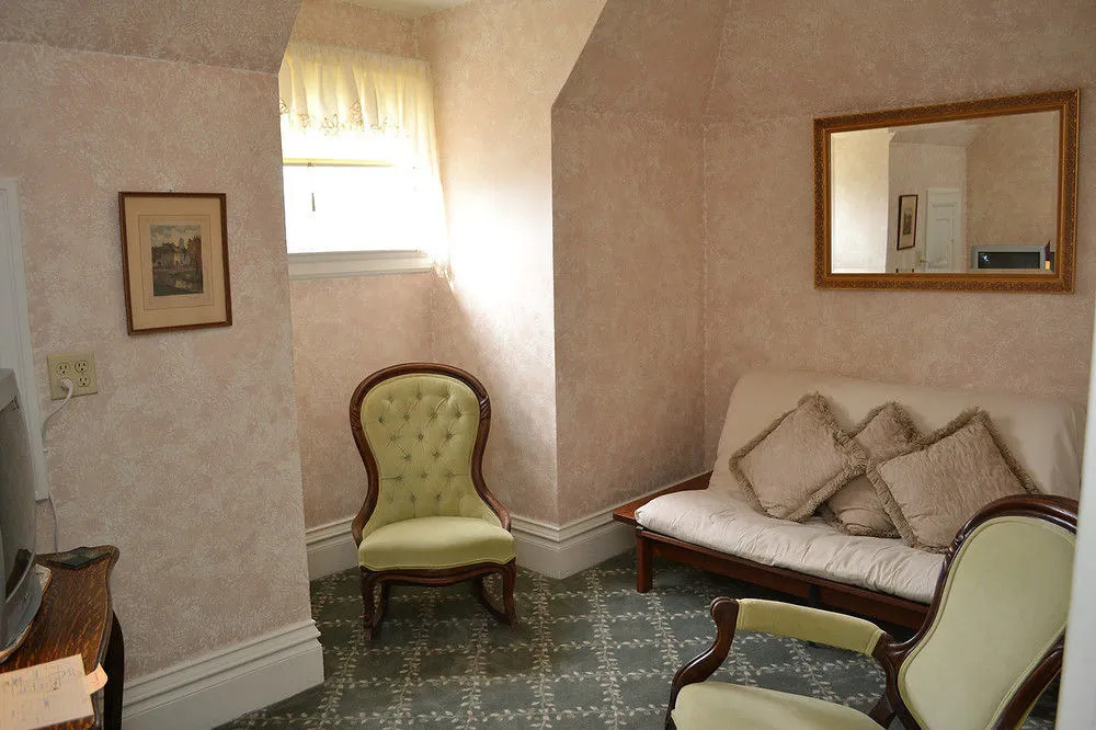 The Grand Anne Bed and Breakfast