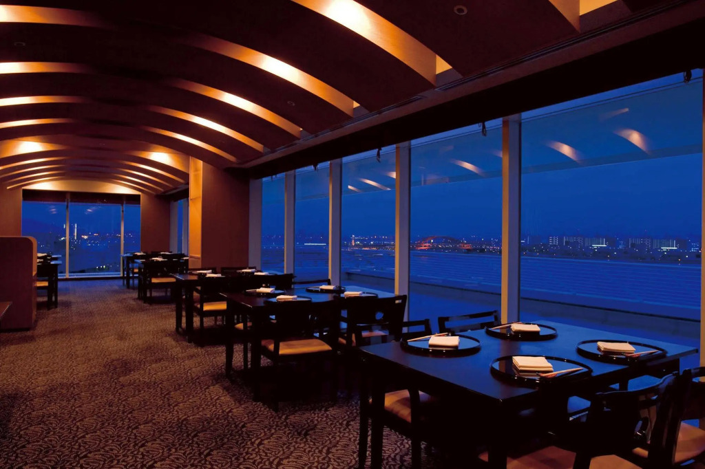 Kobe Meriken Park Oriental Hotel