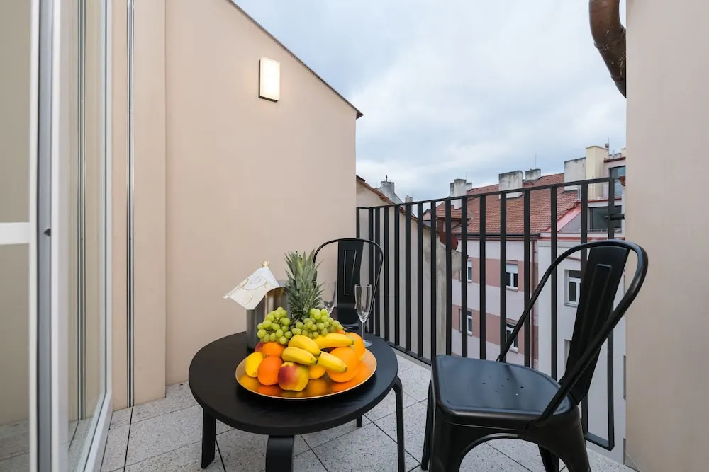 Love to Live Apartments