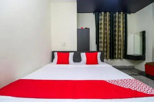 New Friends Hotel by OYO Rooms