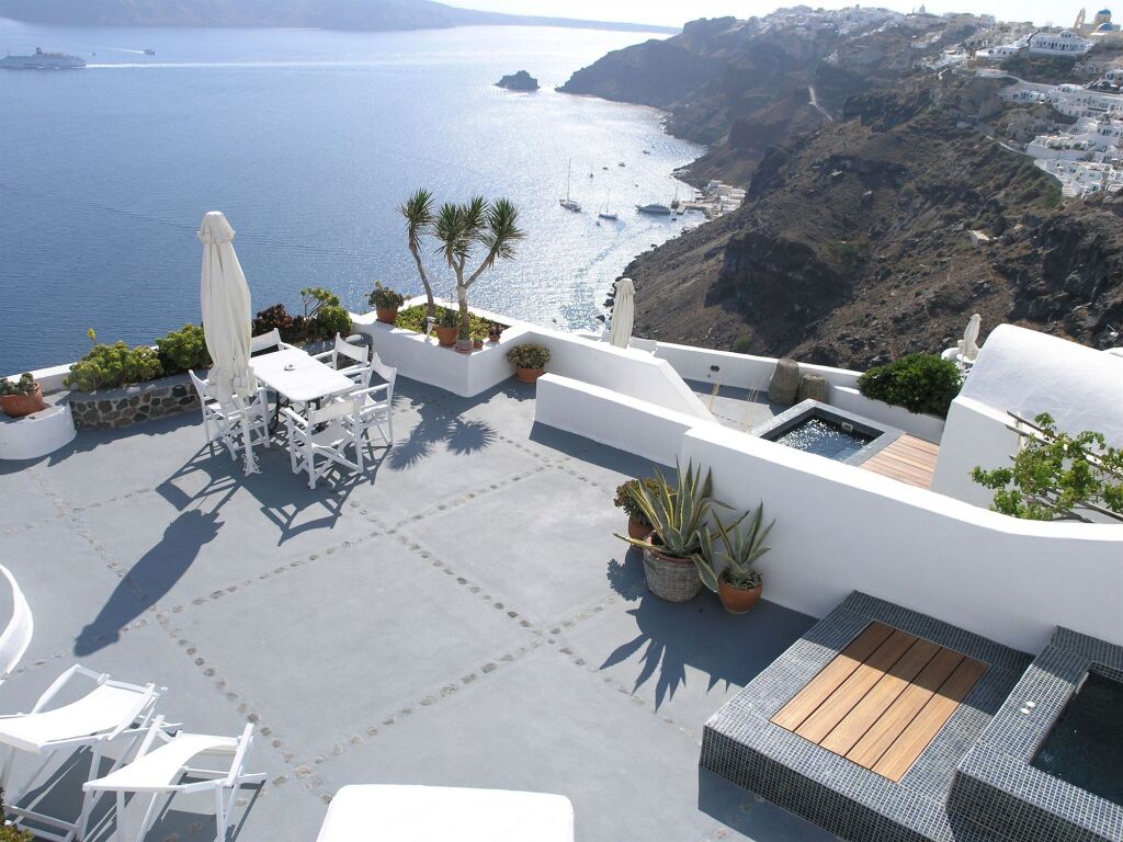 Ikies Santorini Image 26