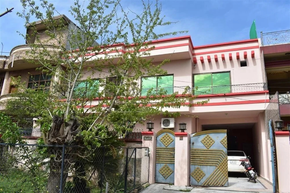 Neelum Guest House