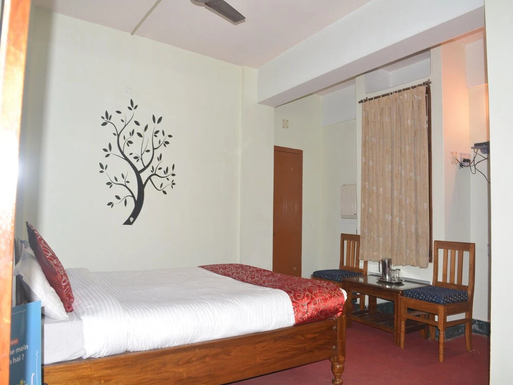 OYO 7893 Hotel Kalpa