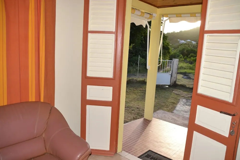 House With 2 Bedrooms in Sainte-anne, With Wonderful Mountain View, Fu