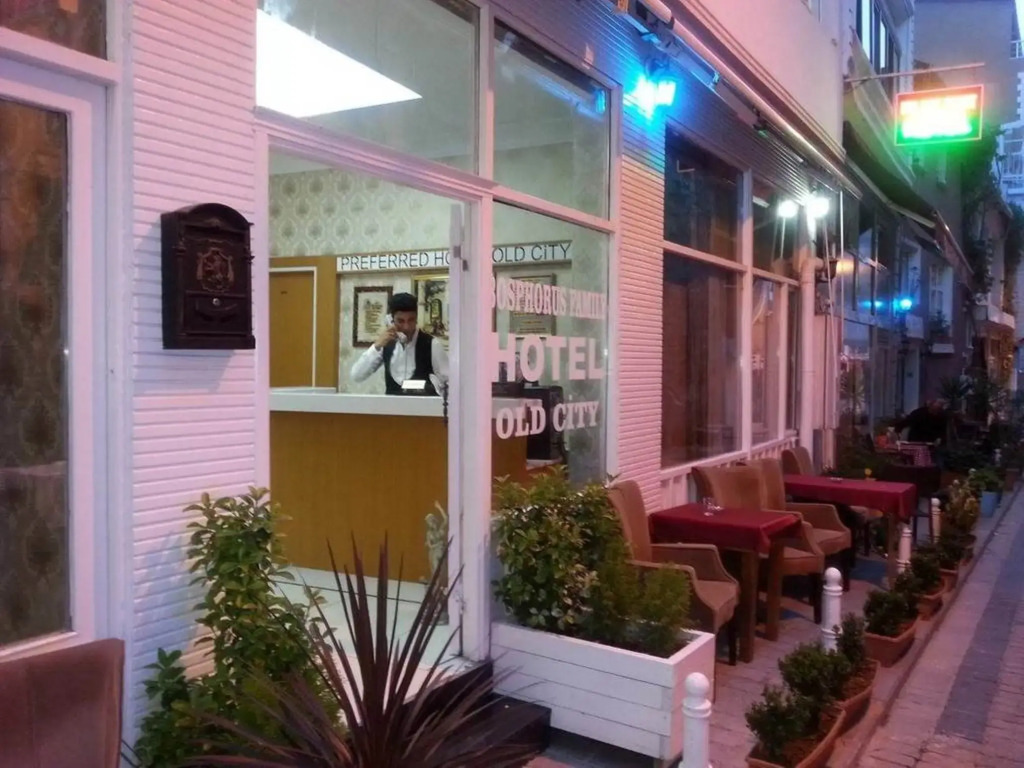 Elite Plus Family Hotel Old City
