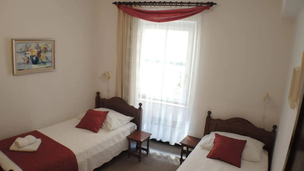 Green Oasis Family Apartments