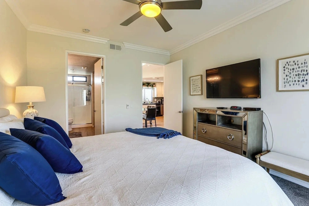 Community Perks! Golfers Oasis in Cathedral City