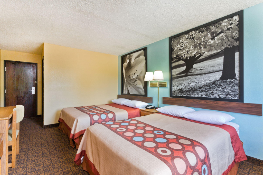 Super 8 by Wyndham Lexington Park/California Area