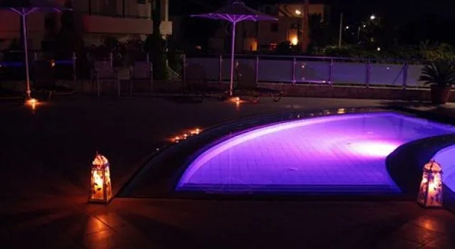Sandy Suites