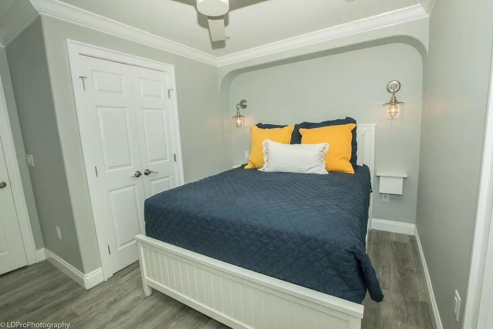 Sandpiper Cove 1115 3 Bedroom Condo by RedAwning
