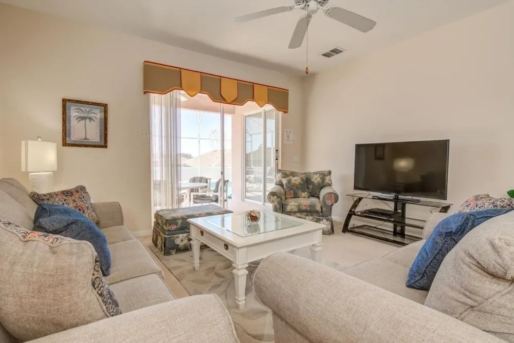 Affordable Gem Private Pool 8 Miles To Disney! 4 Bedroom Home