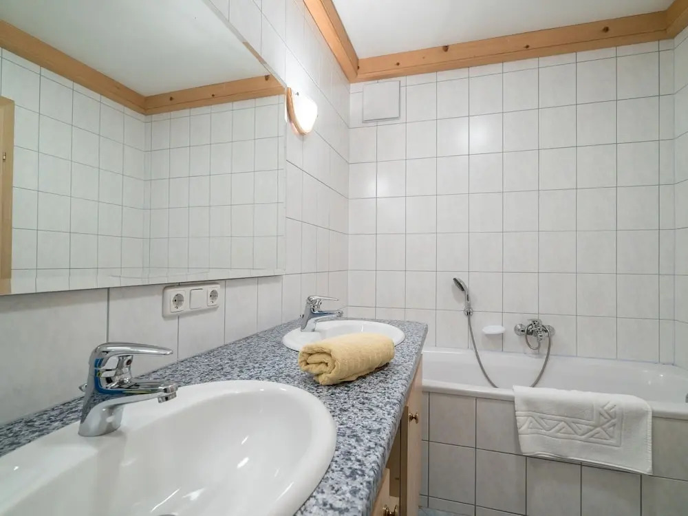 Sunny Apartment in Leogang Near Ski Lift