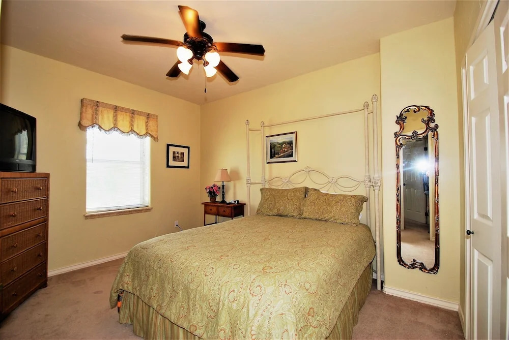 122 Bay Harbor 3 Bedroom Townhouse