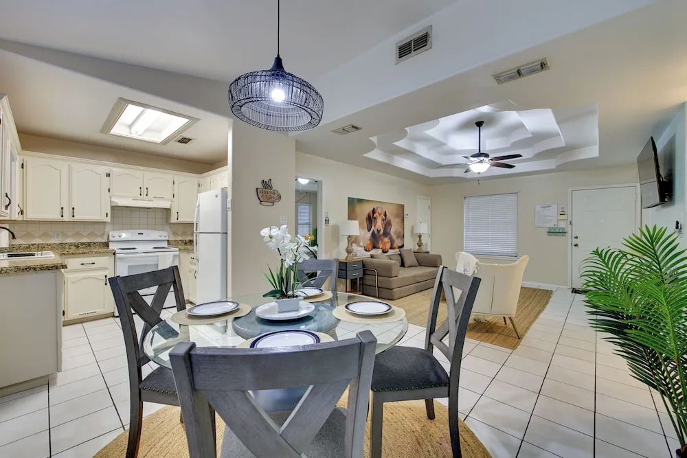 Pool Access & Work-ready Comforts! Edinburg Apt