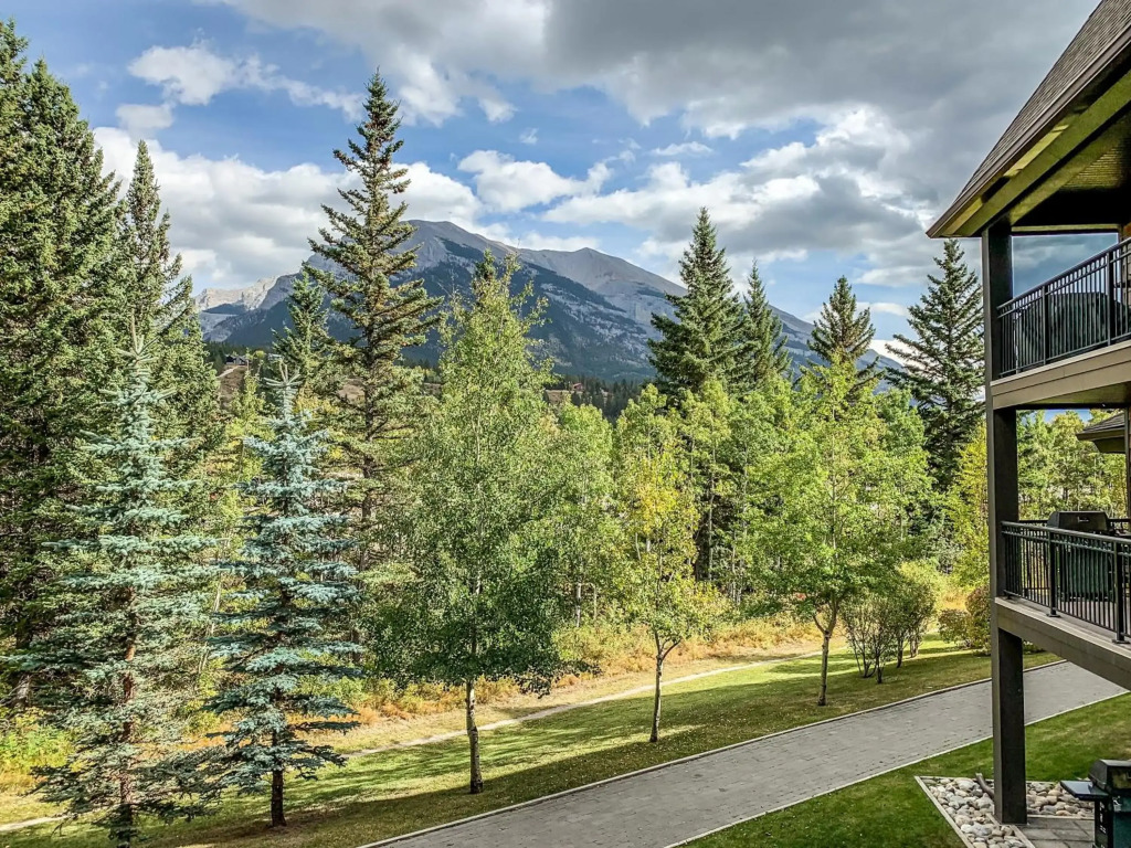 Instant Suites - Luxury 2 BR Suite in Canmore | Banff
