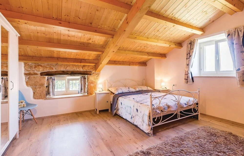 Nice Home in Peruski With Wifi and 3 Bedrooms