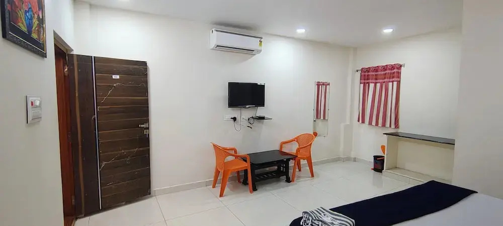 Kavuri Grand