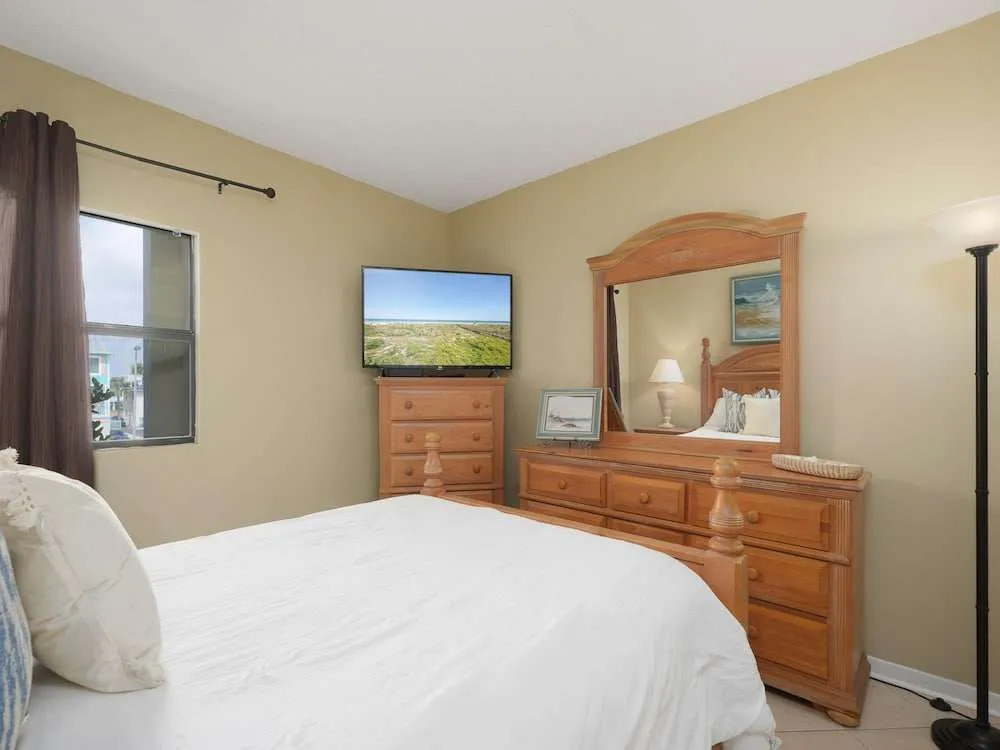 Jacksonville Sea Spray 2B by Distinctive Beach Rentals