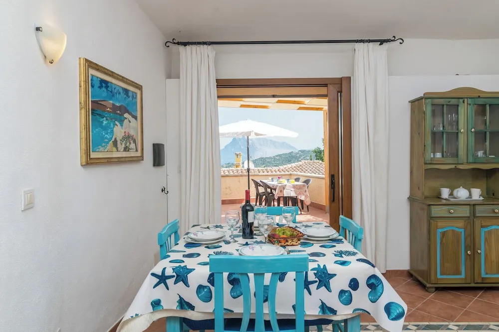 Appartamento Est With Shared Pool