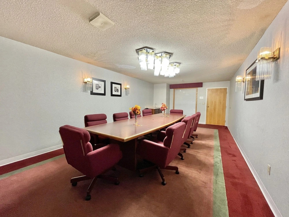 Baymont By Wyndham Fort Wayne Northwest