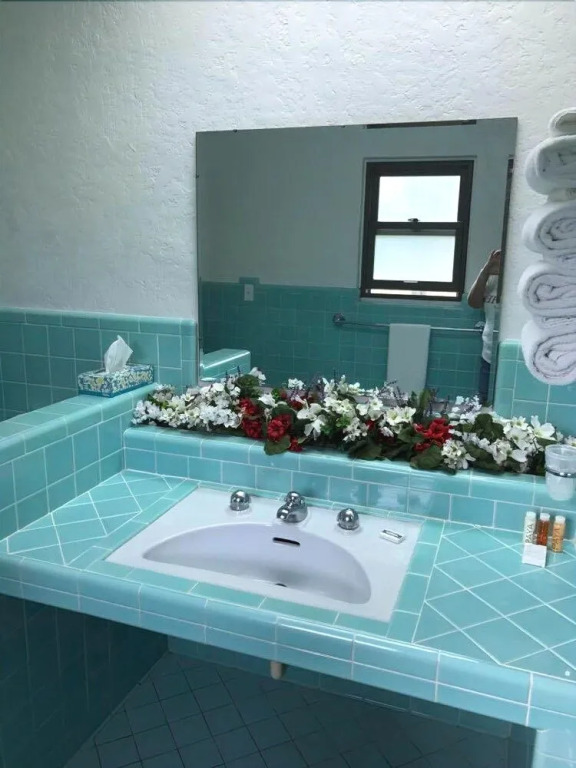 The Evergreen Motel in Kansas