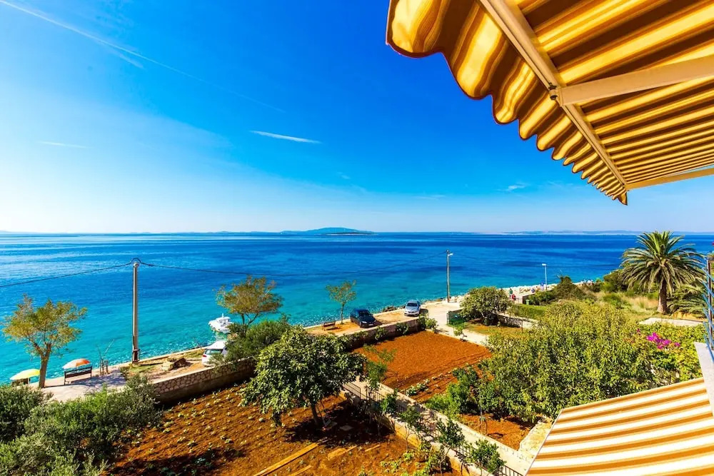 Apartments Ivan Sea View Lun