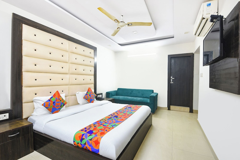 FabHotel Vishesh Continental