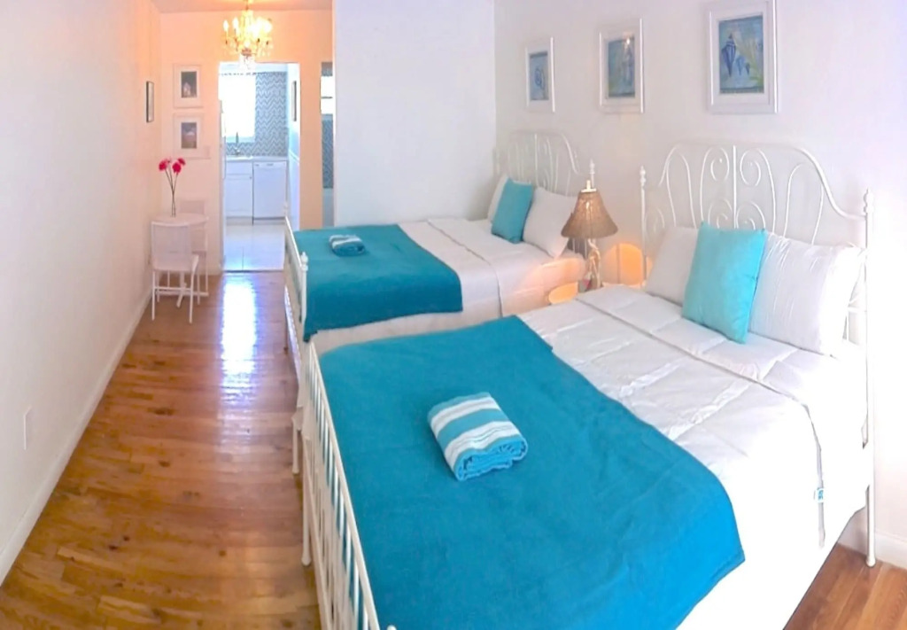 Bikini Hostel, Café & Beer Garden Free Breakfast & Dinner!