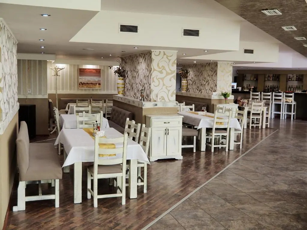 Rovno Hotel