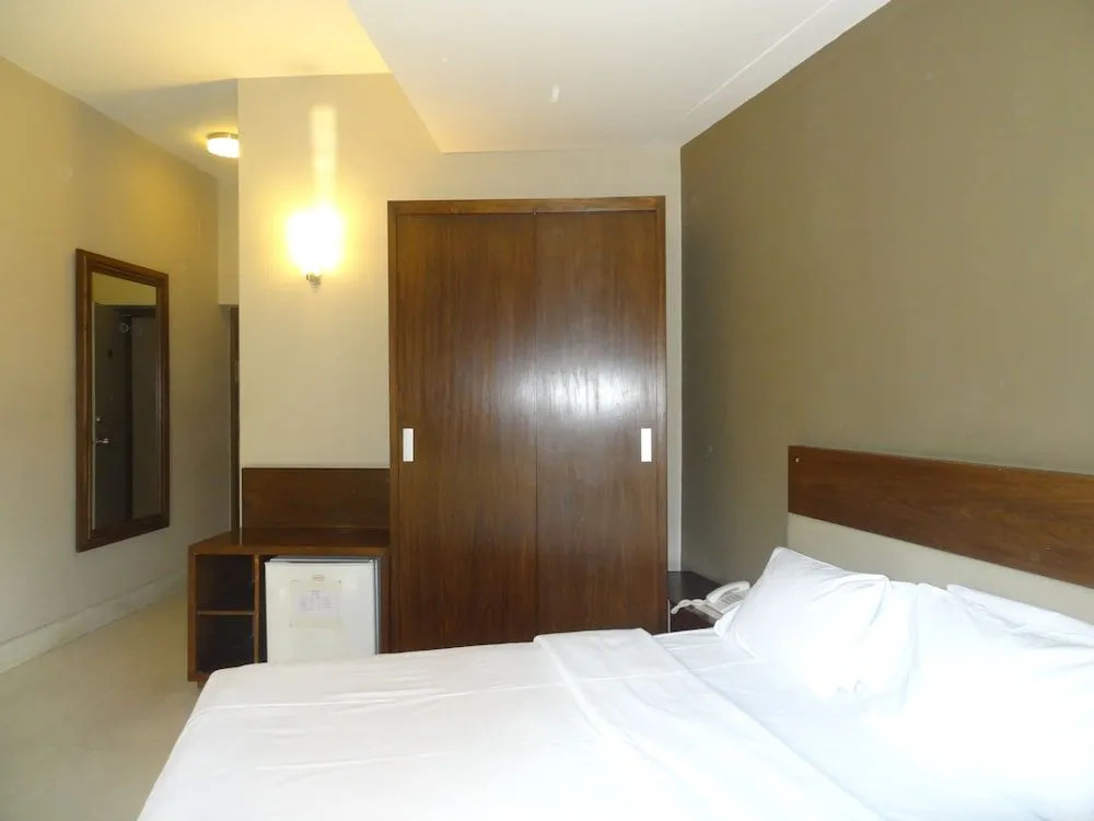 Hotel Grand Circle Inn