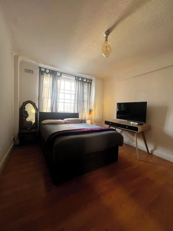 Marble Arch Chic Apartment With Air Conditioner