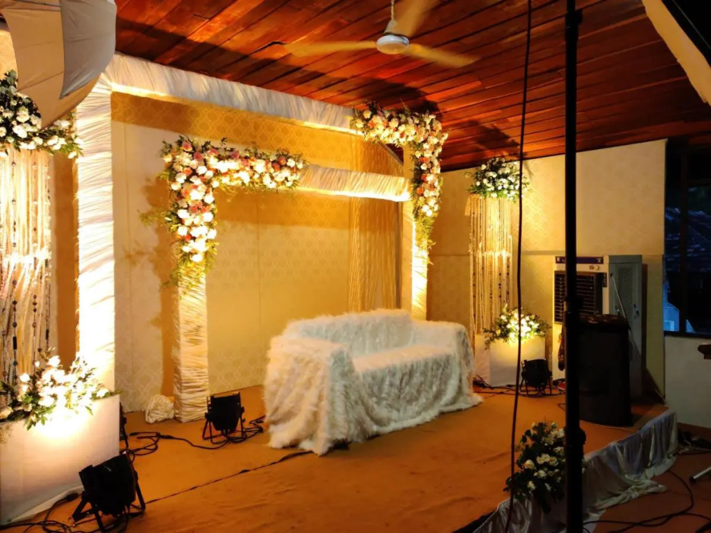 Esha Heritage Inn