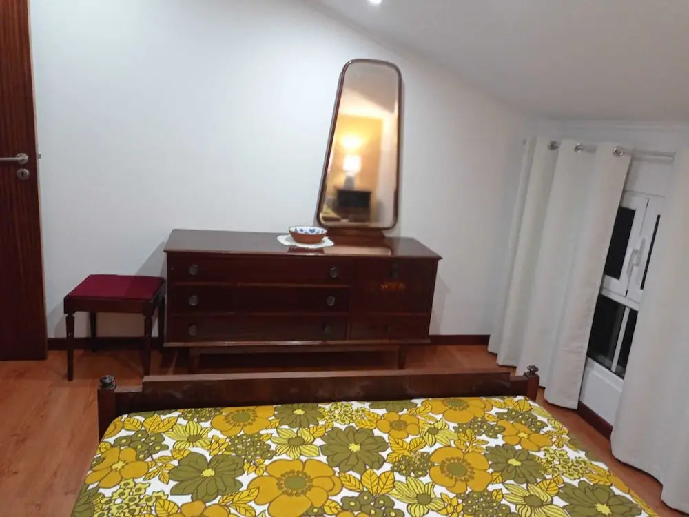 Charming 3-bed Apartment With sea & Mountain View