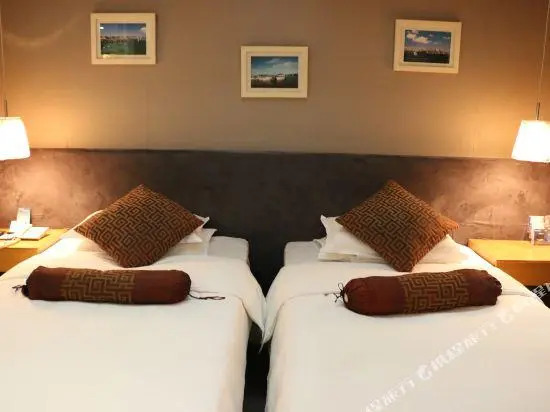 Center Hotel