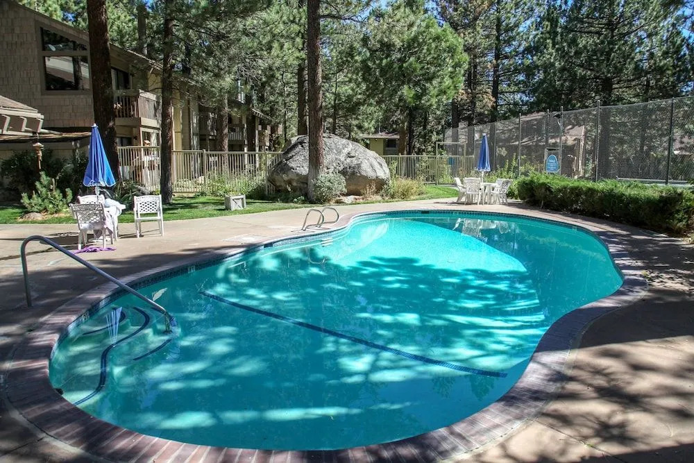 Horizons 4 168 Updated Upstairs Unit with Private Washer Dryer, Walk to Town, On Shuttle Route to Lodges by RedAwning
