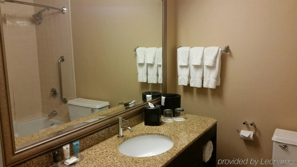 Crowne Plaza Dallas Market Ctr - Love Field, an IHG Hotel