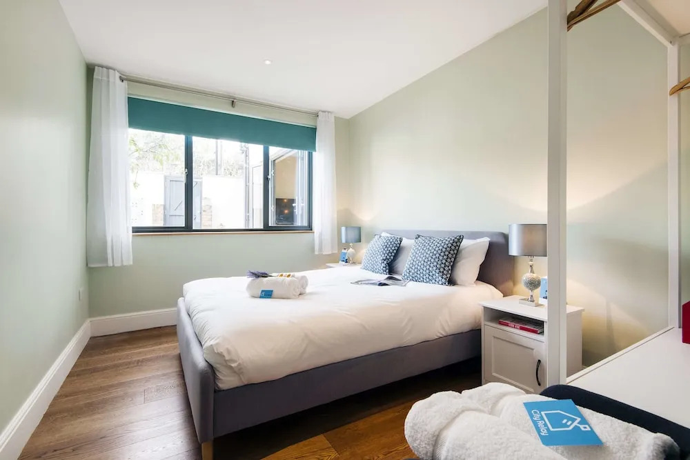 The Spacious Fulham Apartment - FOI