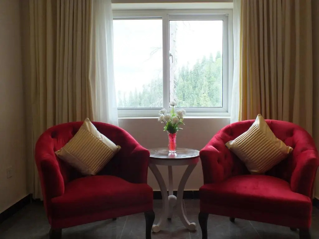 Humming Bird Resort and Executive Suites
