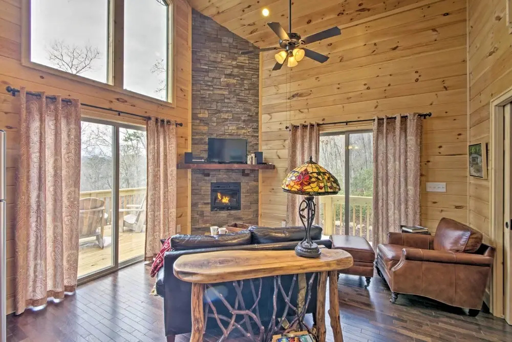 Hot Tub & Views: Charming Bryson City Cabin!