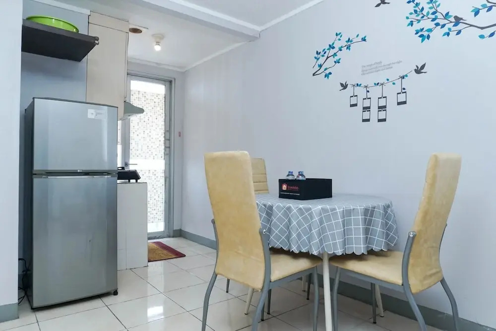 Cozy Living 1BR + 1 Apartment at Seasons City