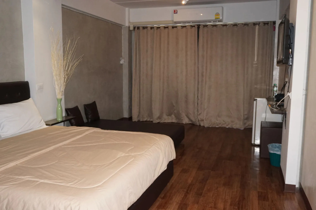 Thongtha Residence