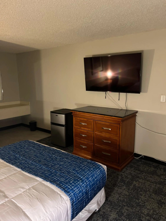 Travelodge by Wyndham Lincoln Northeast