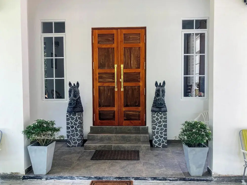 Queen\s Villa