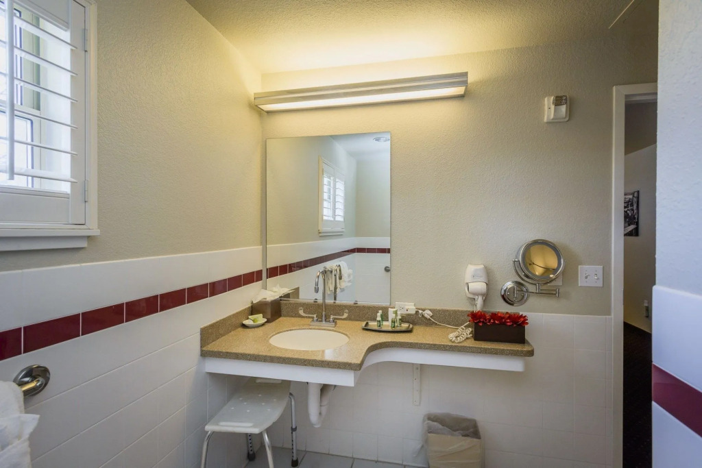 Lions Gate Hotel