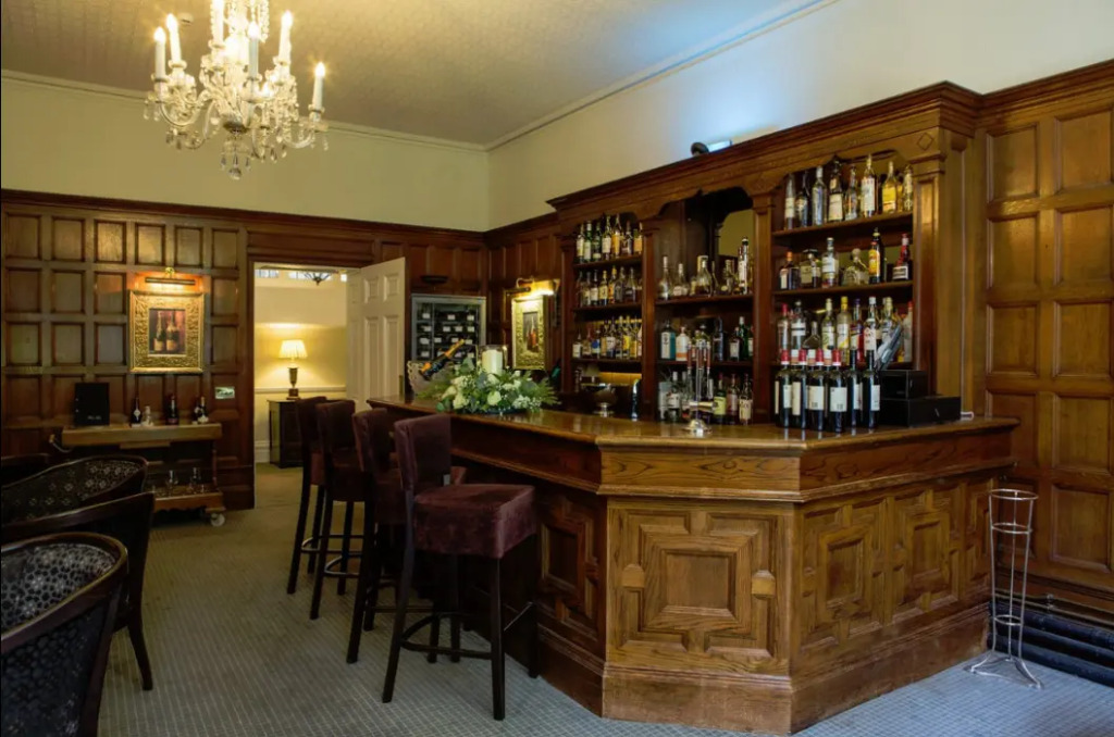 Chateau La Chaire Hotel