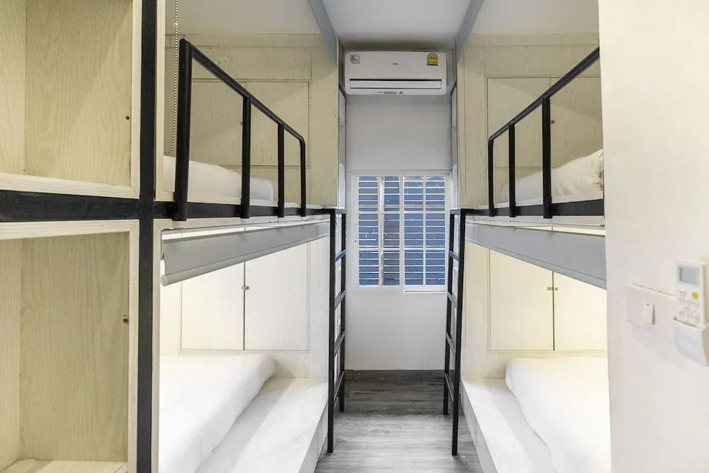 Oyo 524 S7 Hostel