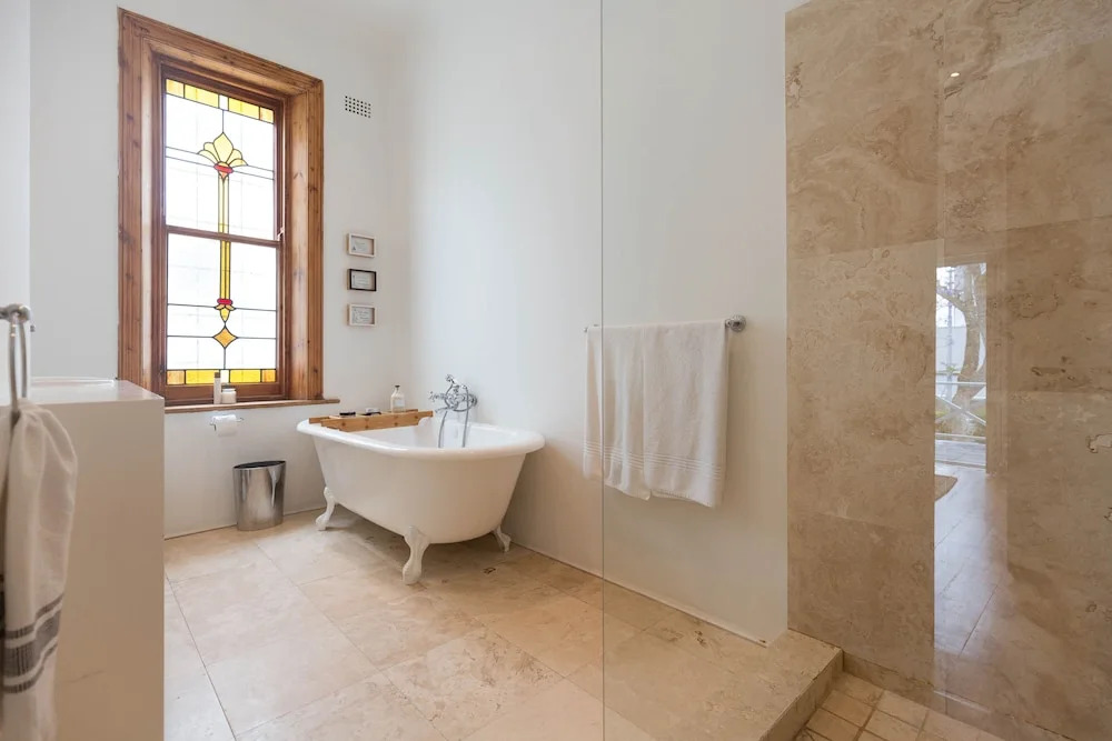 Sydney Green Point Villa