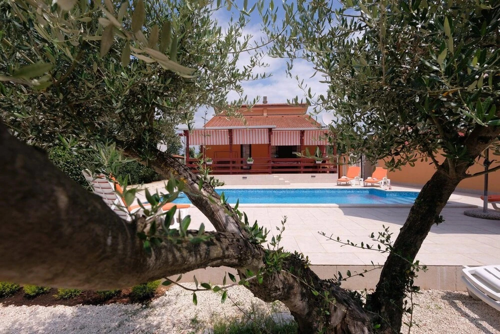 Holiday Home "marlena" Relaxing House With Pool