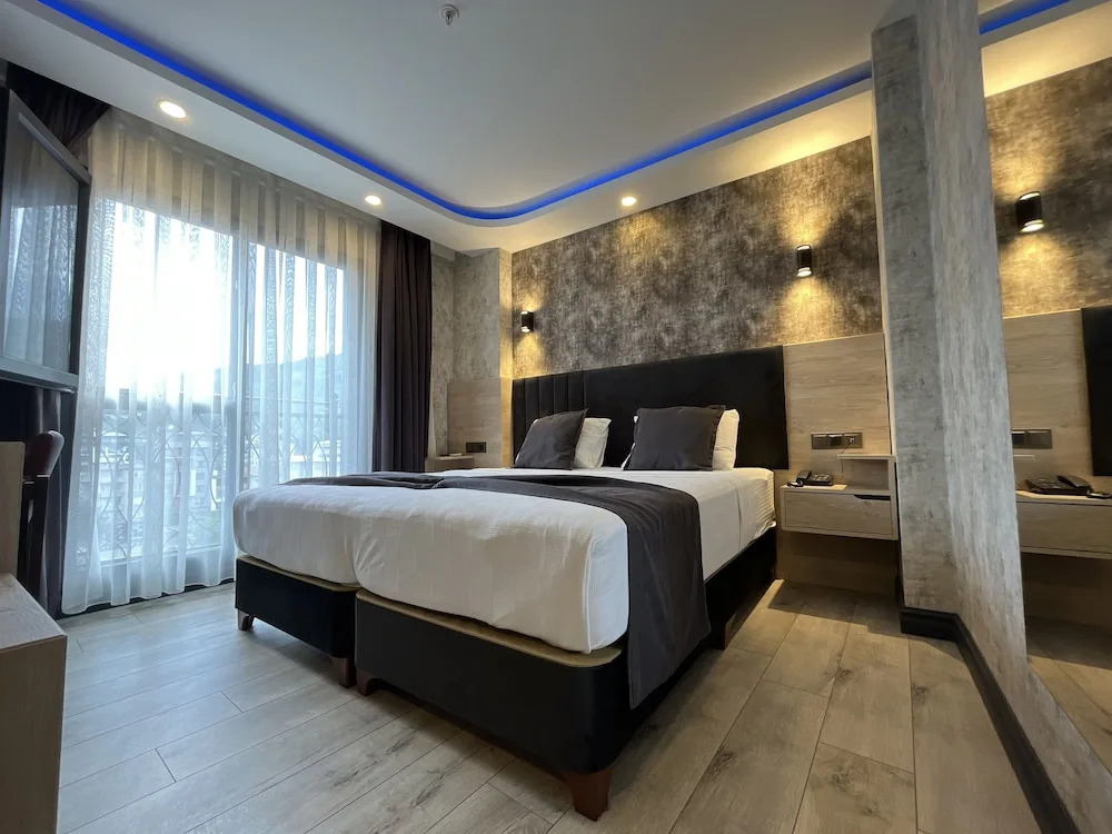 Avni Bey Otel