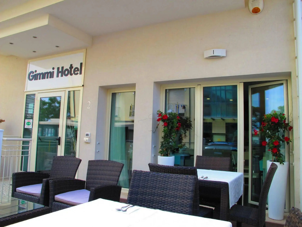 Gimmi Hotel